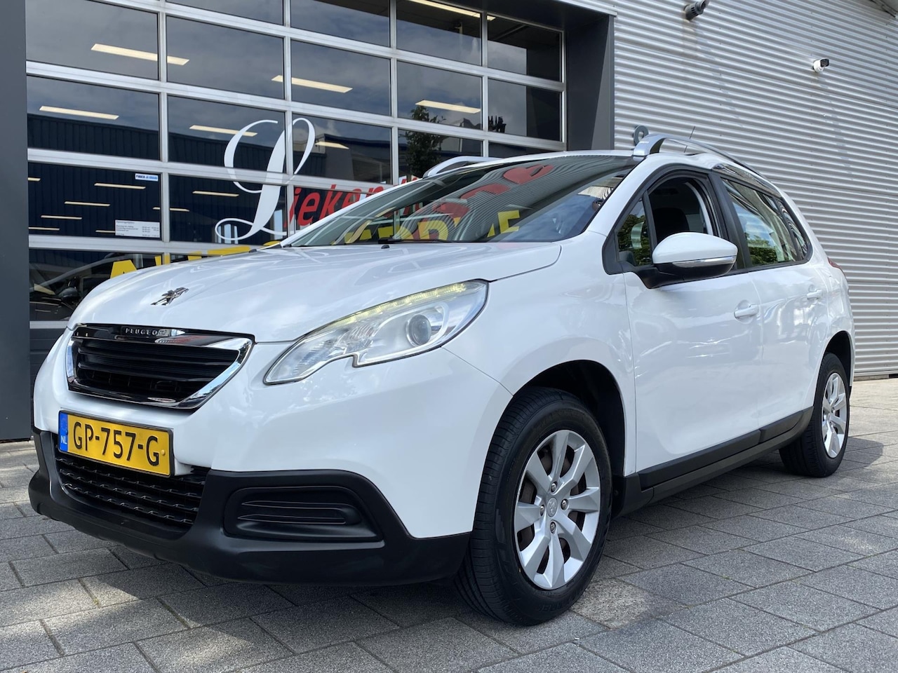 Peugeot 2008 - 1.2 PureTech Access - Navigatie I Airco I Comfort pakket I Nwe APK 08-2026 - Dealer onderh - AutoWereld.nl