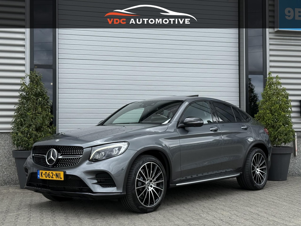 Mercedes-Benz GLC-klasse Coupé - 350 d 4M AMG Schuifdak | Luchtvering | Trekhaak | Distronic | Burmester | Night | Standkac - AutoWereld.nl