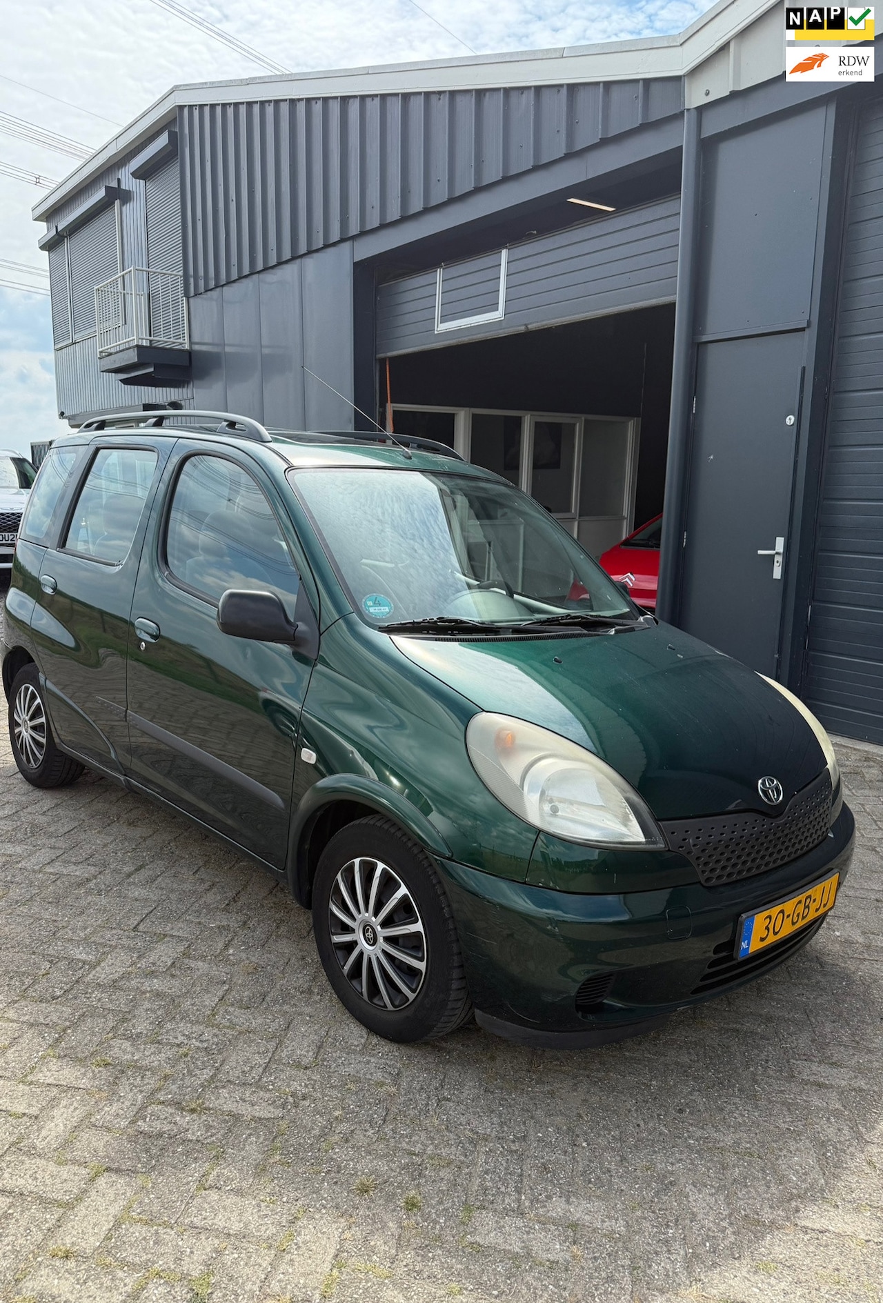 Toyota Yaris Verso - 1.3-16V VVT-i Sol 1.3-16V VVT-i Sol - AutoWereld.nl