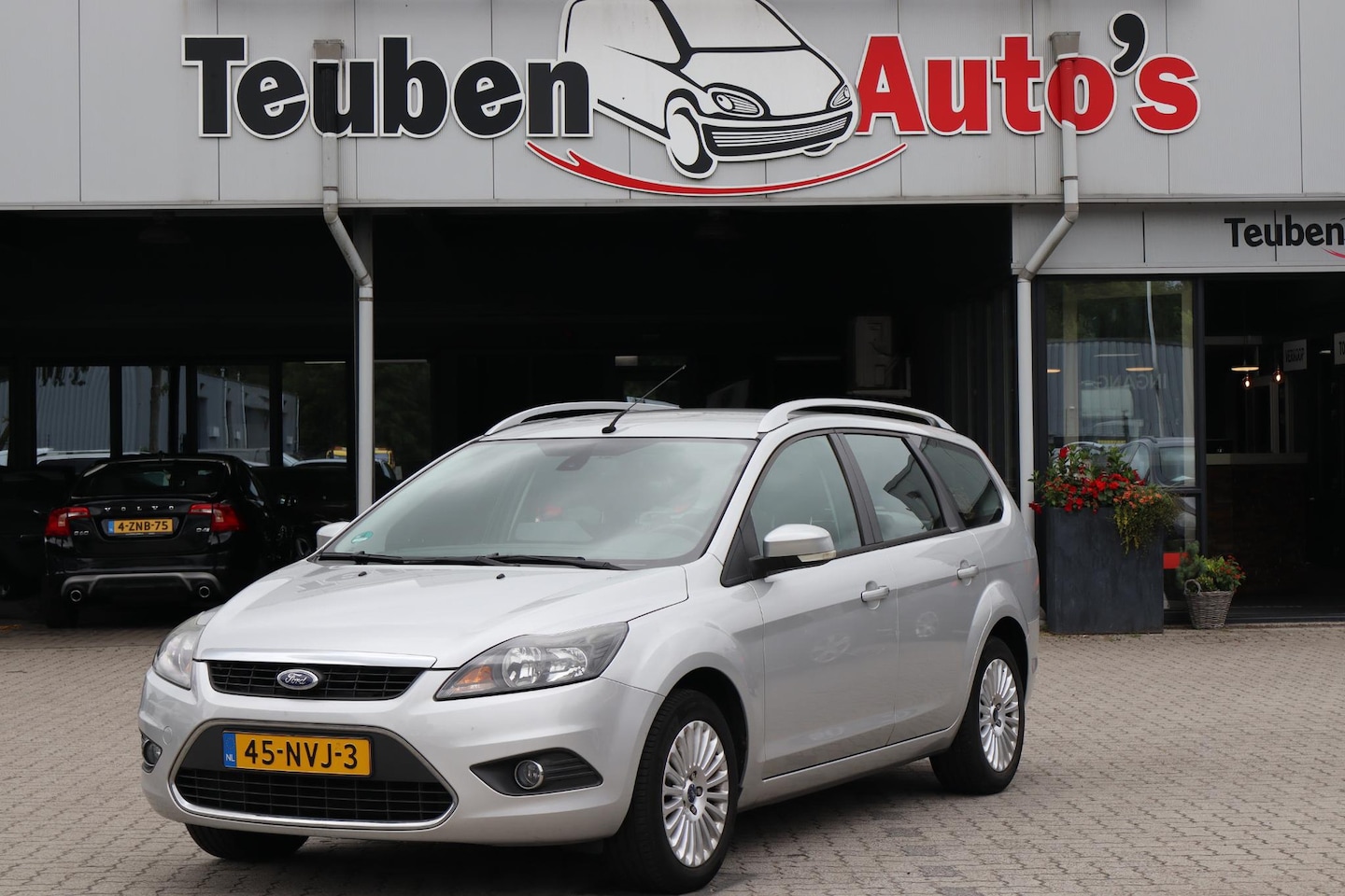 Ford Focus Wagon - 1.8 Limited Flexi Fuel Navigatie, Climate control, Cruise control, Elektrische ramen, - AutoWereld.nl