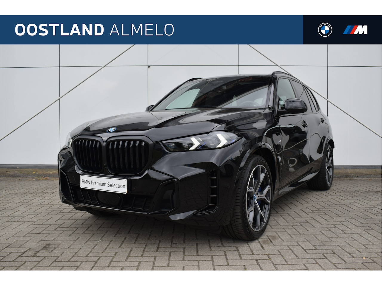 BMW X5 - xDrive50e High Executive M Sport Automaat / Panoramadak / Trekhaak / Parking Assistant Pro - AutoWereld.nl