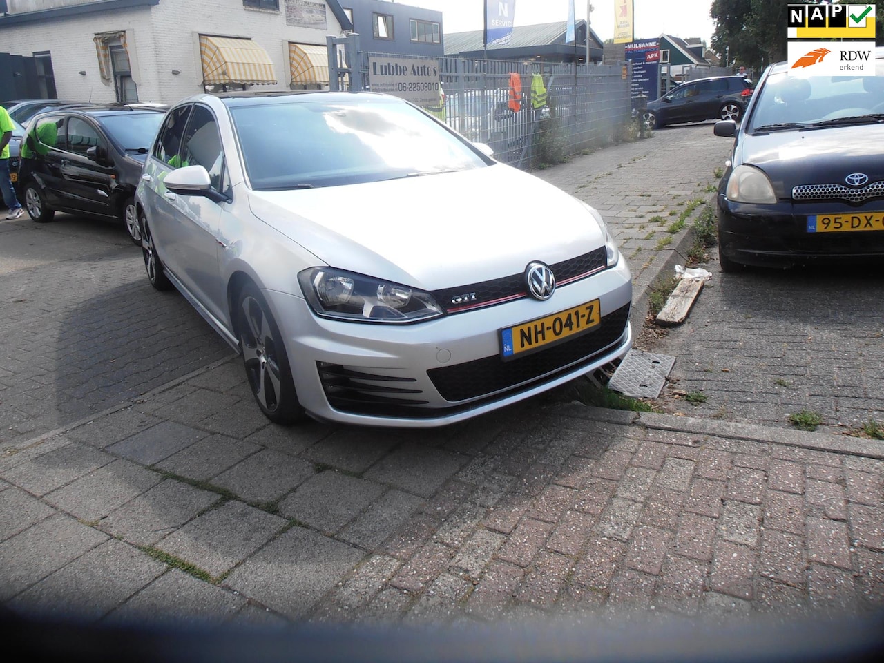 Volkswagen Golf - 2.0 GTI dsg pano elek pak nap apk - AutoWereld.nl