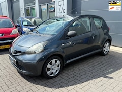 Toyota Aygo - 1.0 1e EIG | LAGE KM | GOED ONDERHOUDEN | APK | NAP |