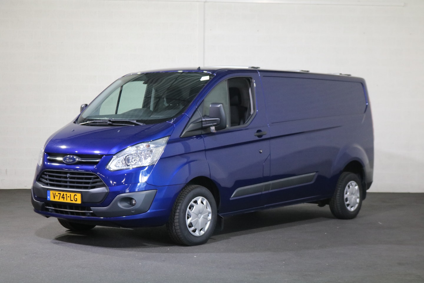 Ford Transit Custom - 2.0 TDCI 130pk L2 H1 Trend - AutoWereld.nl