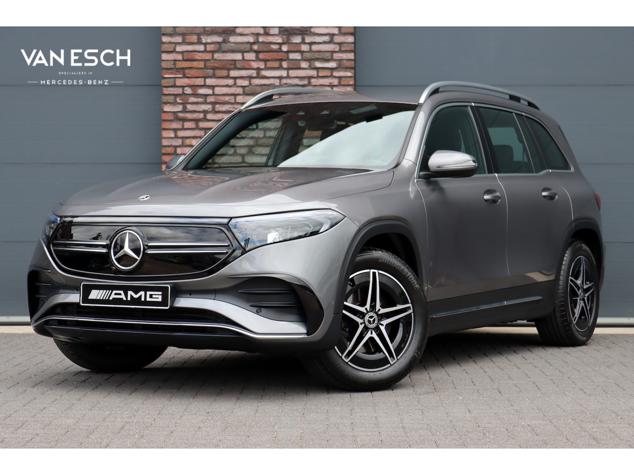 Mercedes-Benz EQB - 350 4MATIC AMG Line 67 kWh | Widescreen | Dodehoekassistent | Augmented Reality | Camera | - AutoWereld.nl