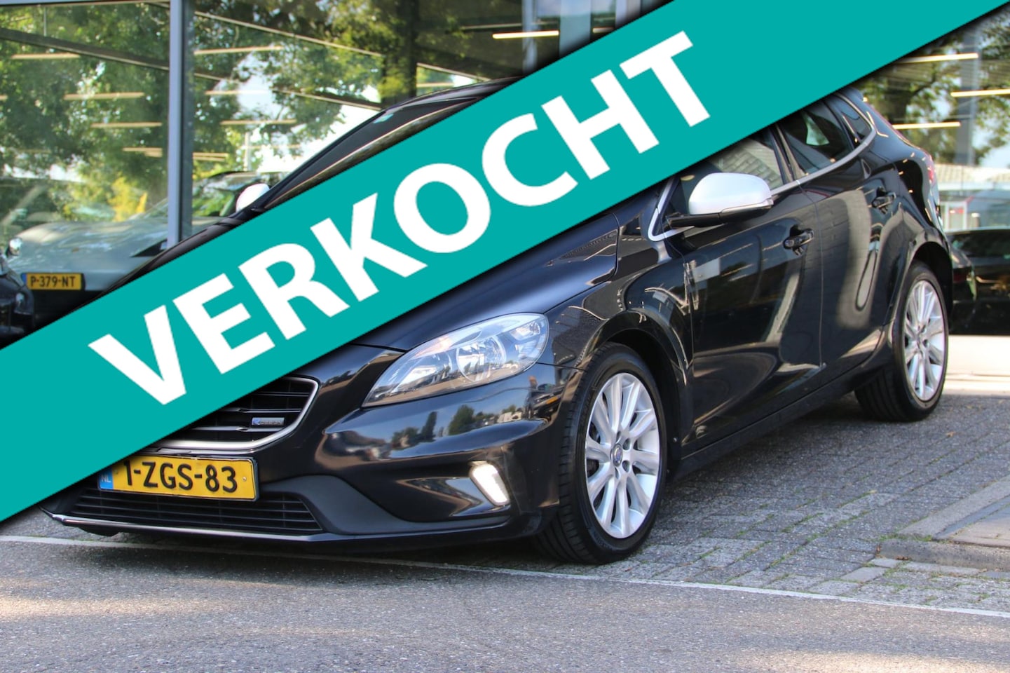 Volvo V40 - 2.0 D4 Summum Business 2.0 D4 Summum Business - AutoWereld.nl