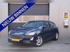Ford Focus - 1.0 EcoBoost Trend Edition Business Navigatie Lage km stand