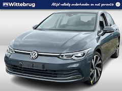 Volkswagen Golf - 1.4 eHybrid 204pk DSG Style / Panoramadak / LED Matrix / Memory Seat / Stuur & Stoelverwar