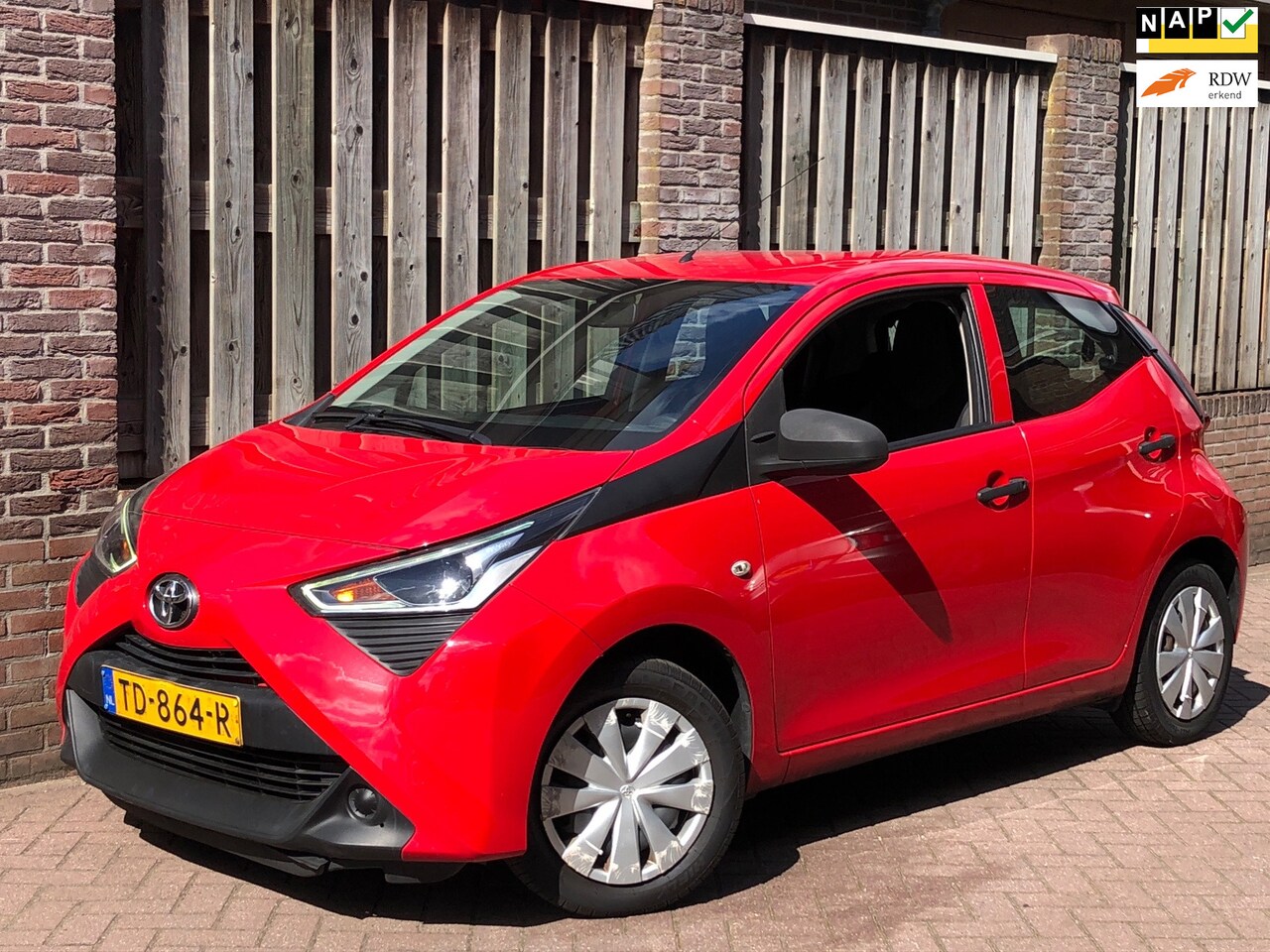 Toyota Aygo - 1.0 VVT-i x-fun AIRCO, 5-deurs, 1ste eigenaar Bj.2018 - AutoWereld.nl