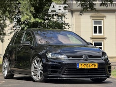Volkswagen Golf - 2.0 TSI R 4Motion