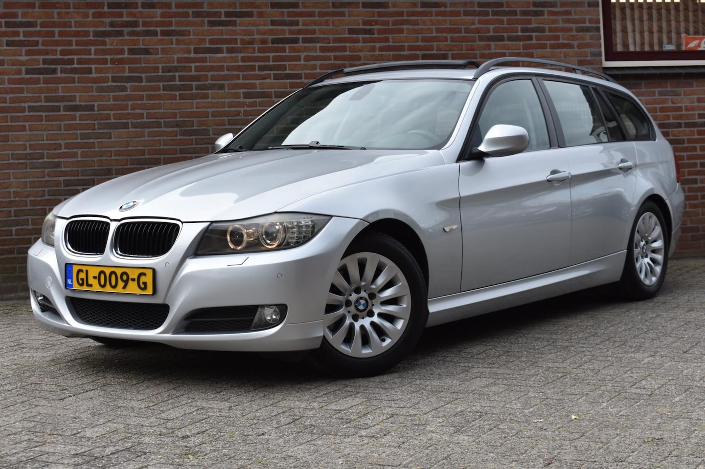 BMW 3-serie Touring - 318i High Executive '09 Xenon Pano Clima Navi Cruise Inruil mogelijk - AutoWereld.nl