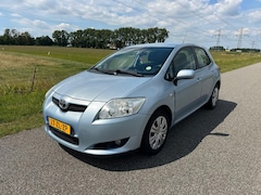Toyota Auris - 1.6-16V Sol Business