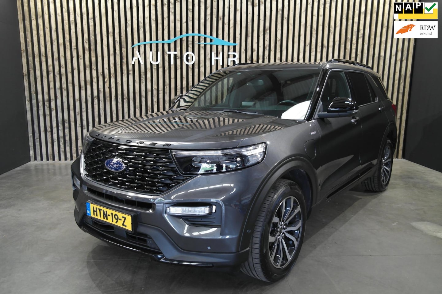 Ford Explorer - 3.0 V6 EcoBoost PHEV ST-Line Pano-dak 7 zitter - AutoWereld.nl