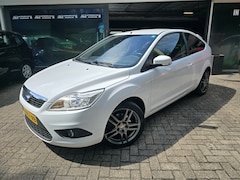 Ford Focus - 1.6 Trend | NIEUWE APK | 12MND GARANTIE | AIRCO | CRUISE | LMV |