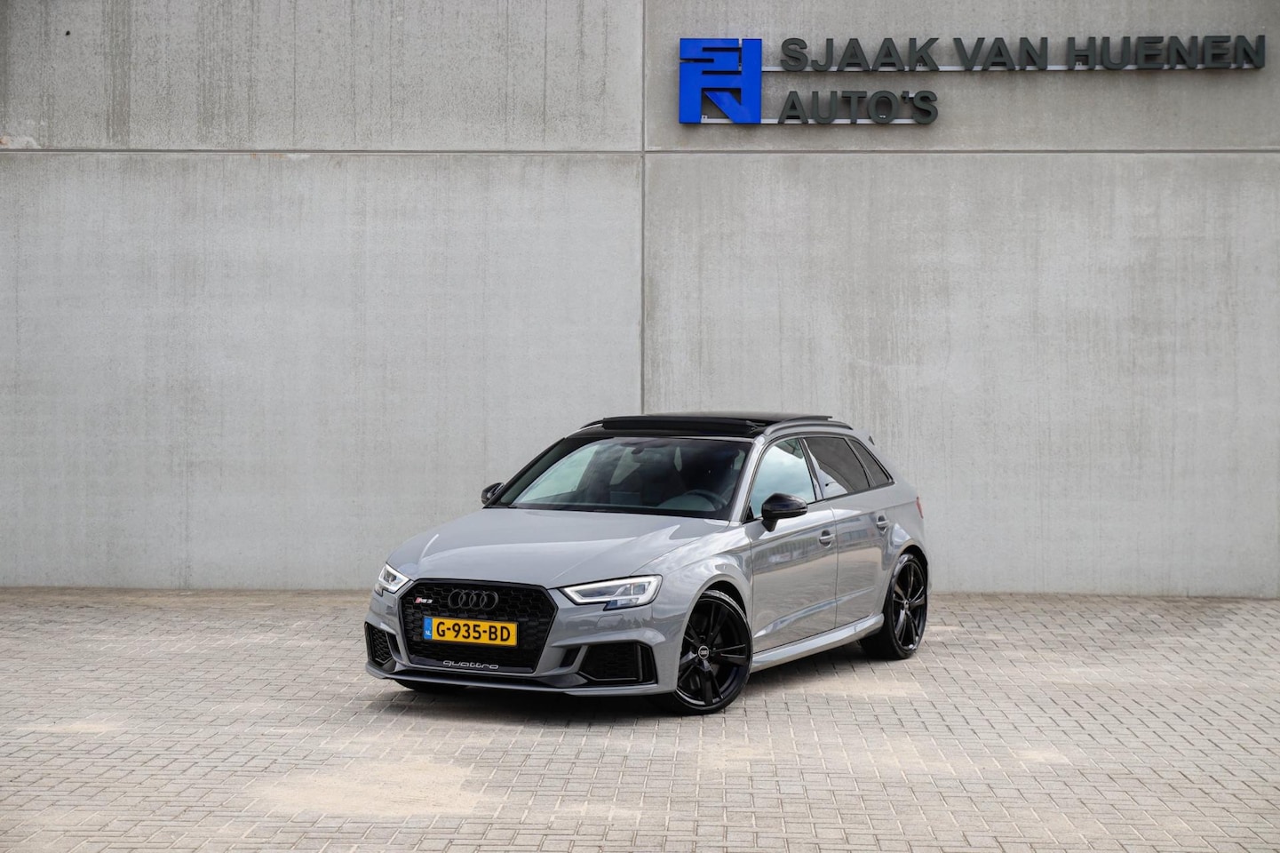 Audi RS3 - Sportback 2.5TFSI Quattro A3 Facelift 400pk S-Tronic|Geen OPF|Nardo Grey|Keramisch|Virtual - AutoWereld.nl