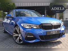 BMW 3-serie - 320i High Executive M Sport Shadow Line Portimao Blauw