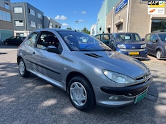 Peugeot 206 - 1.4 Gentry automaat