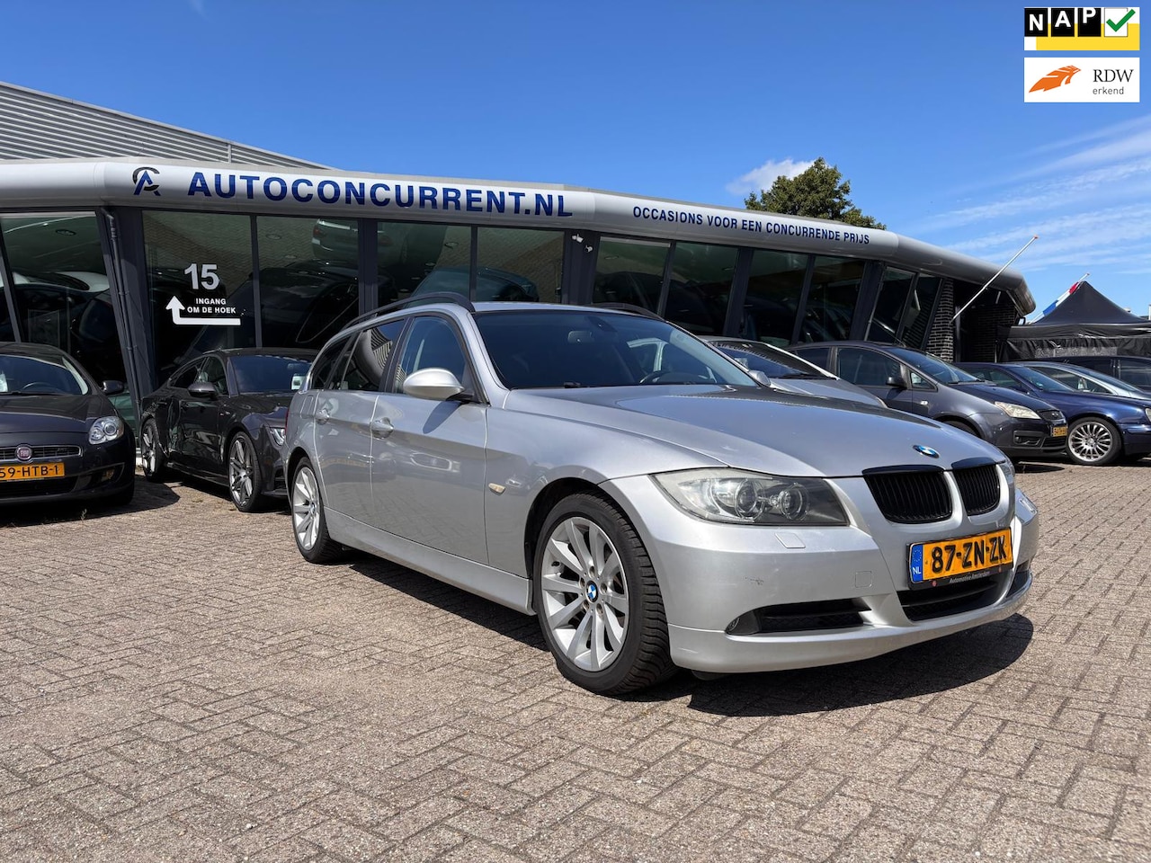 BMW 3-serie Touring - 325i Executive 325i Executive, Automaat, Xenon, PDC, Inruil mogelijk. - AutoWereld.nl
