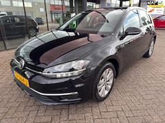 Volkswagen Golf - 1.0 TSI Comfortline Business / Navi / PDC / 5-Drs