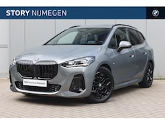BMW 2-serie Active Tourer - 220i High Executive M Sport Automaat / Trekhaak / Sportstoelen / Adaptieve LED / Comfort A