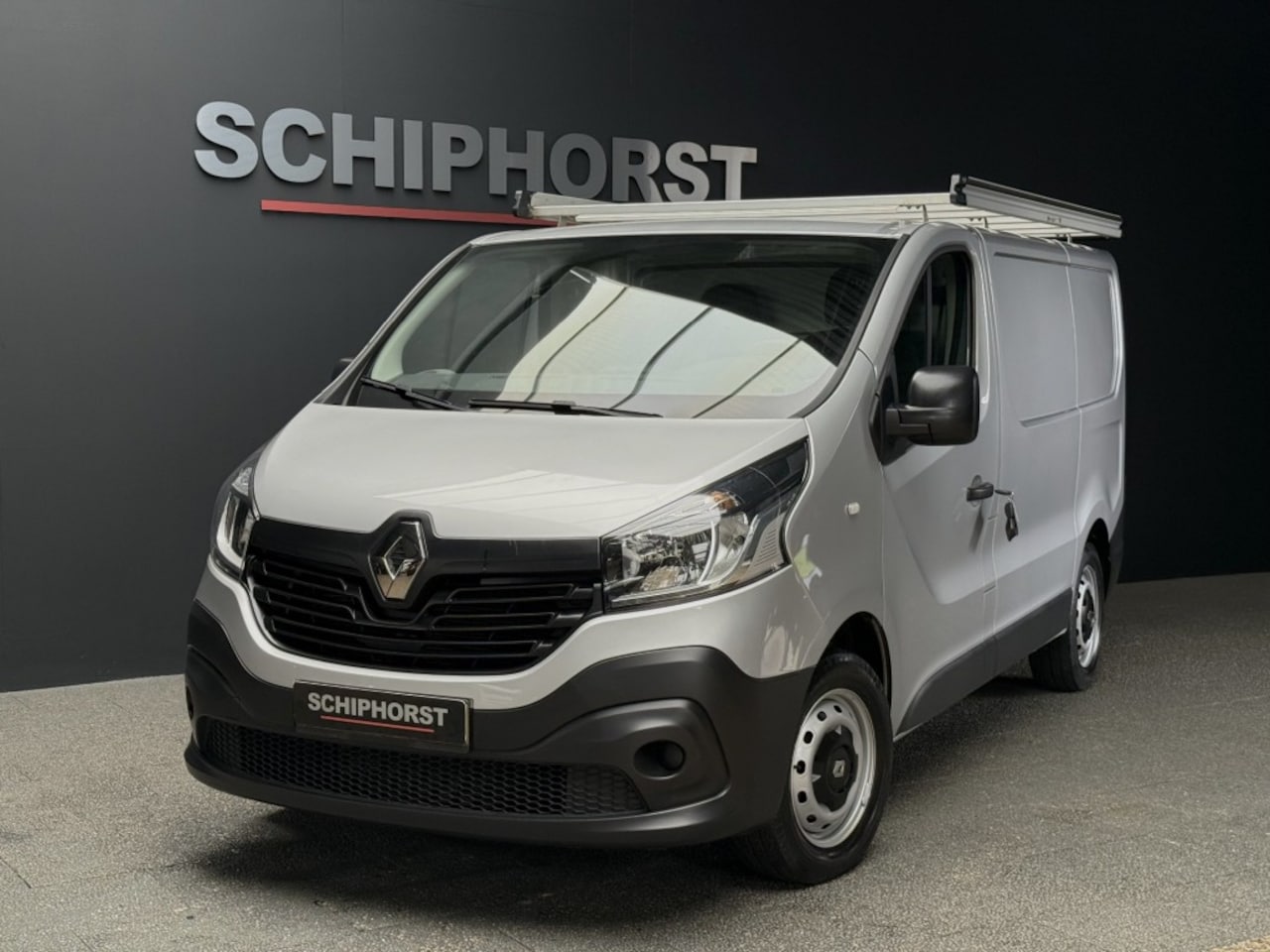 Renault Trafic - 1.6 DCI Airco usb cruise control trekhaak pdc 3zits - AutoWereld.nl