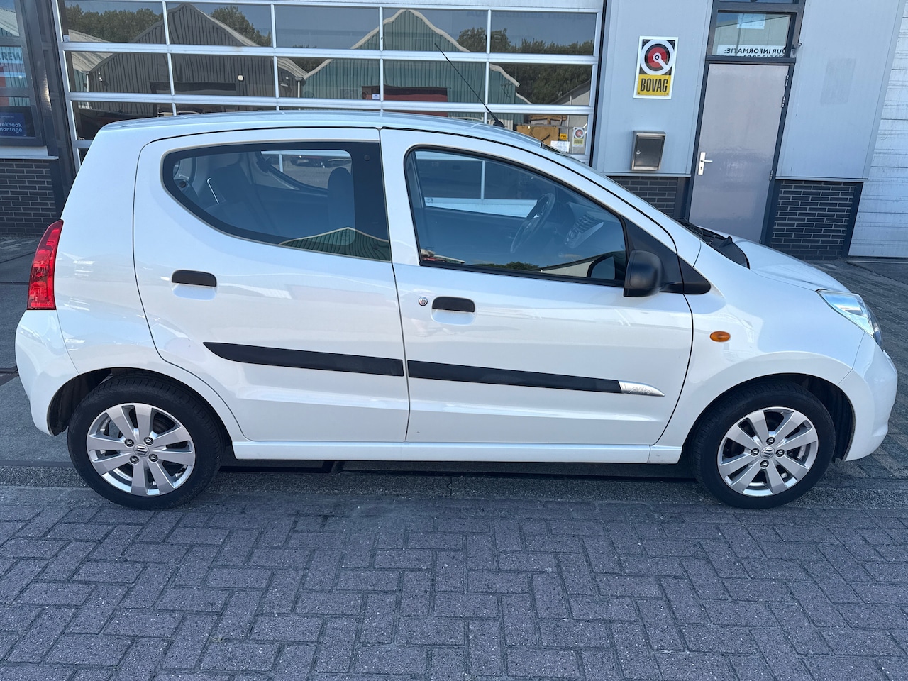 Suzuki Alto - 1.0 Celebration - AutoWereld.nl