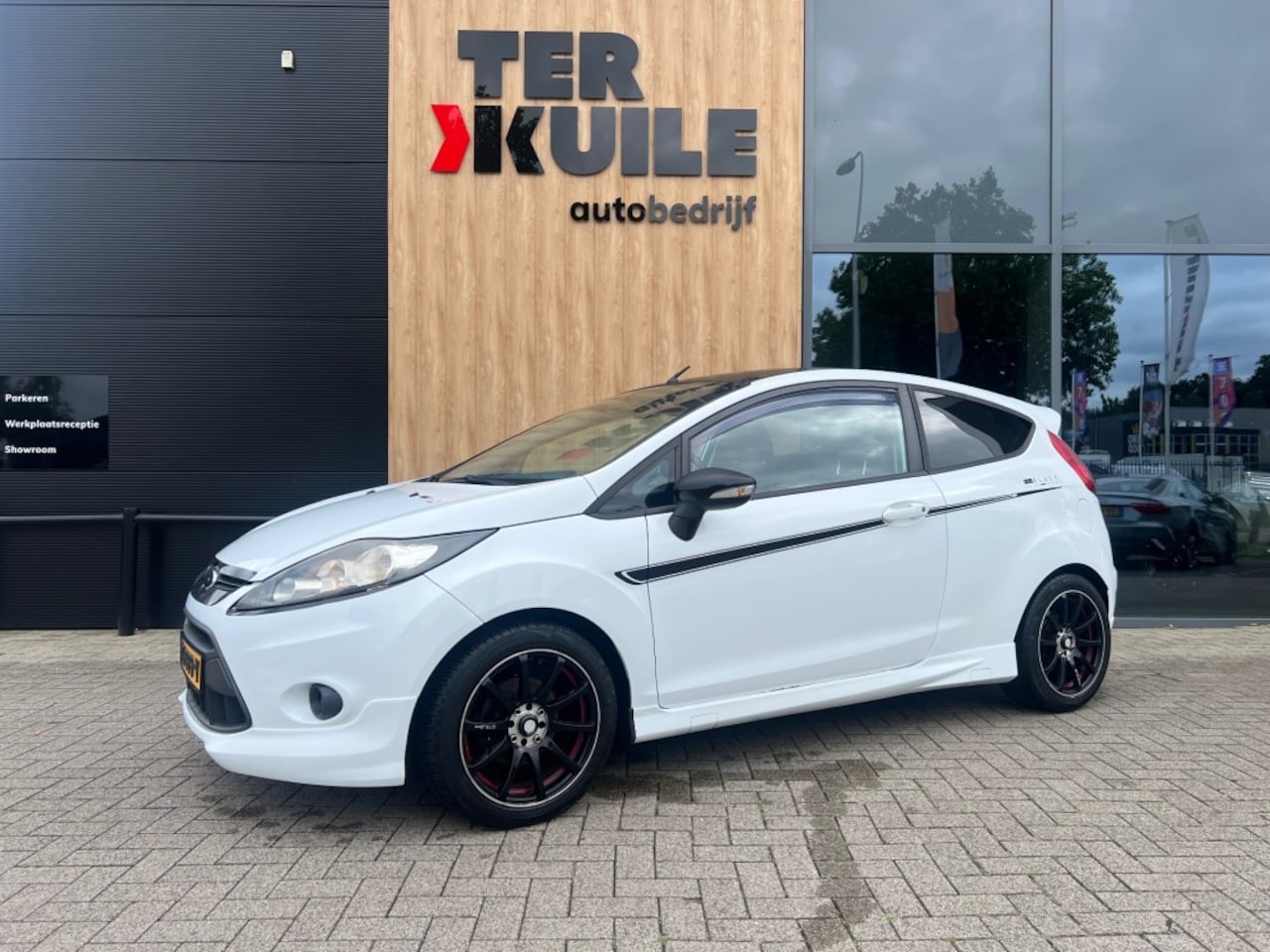 Ford Fiesta - 1.6 GHIA BLACK EDITION - AutoWereld.nl