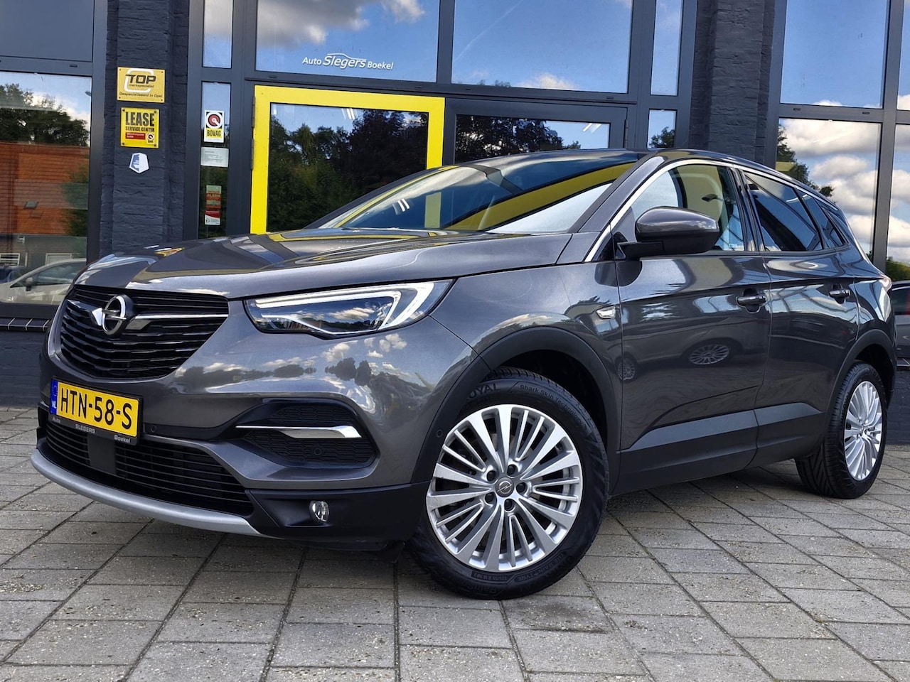 Opel Grandland X - 1.2 Turbo Innovation | Parkeersensoren | Navi | Tel | Climate Control |Carplay | Android A - AutoWereld.nl