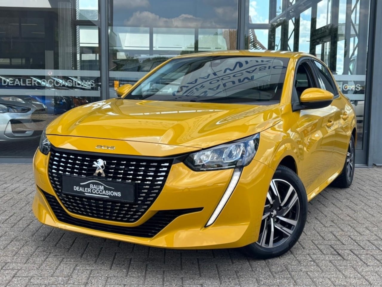 Peugeot 208 - 1.2 PT ALLURE PACK 100PK AIRCO LMV PDC-CAMERA NAVI - AutoWereld.nl