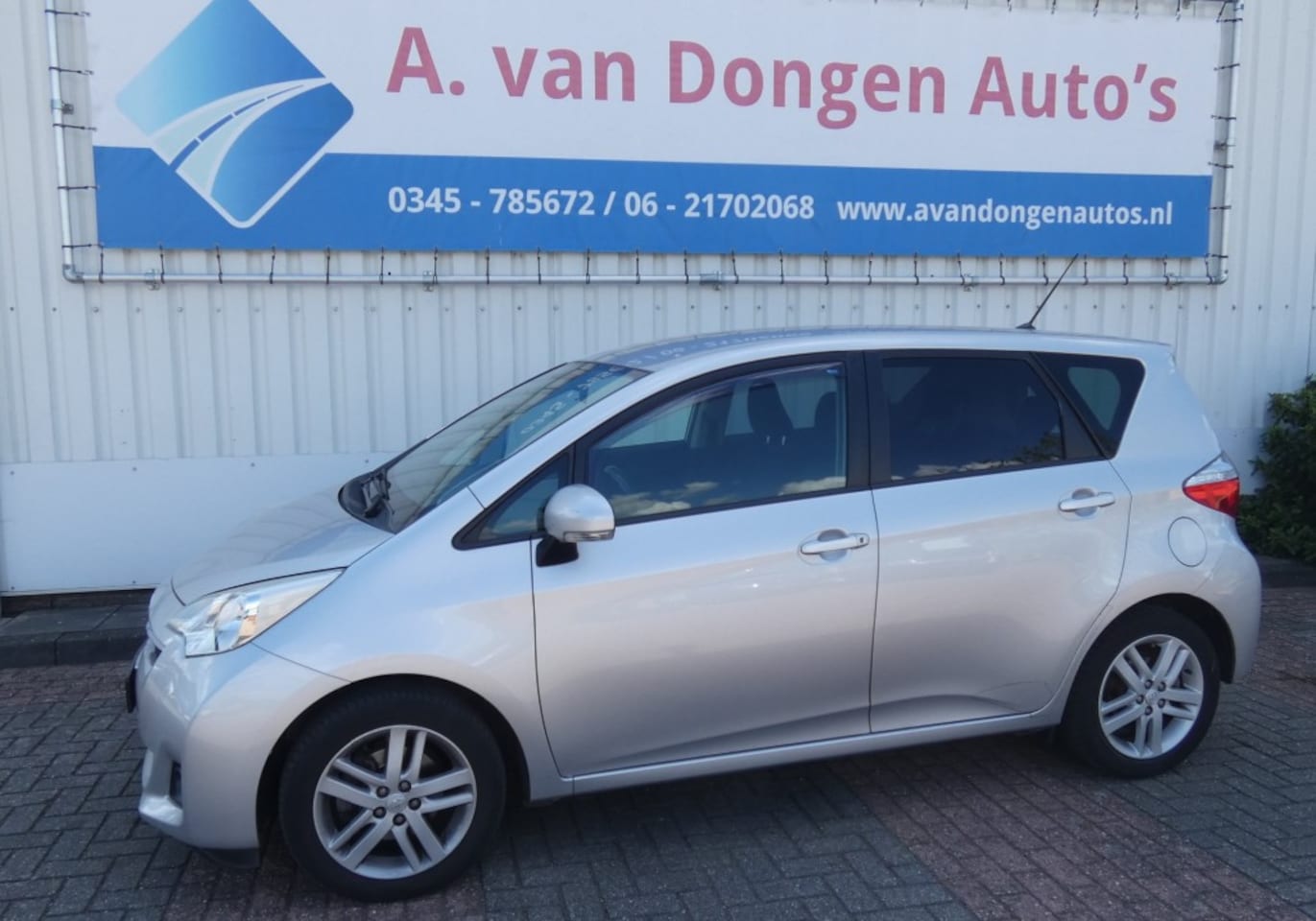 Toyota Verso S - 1.3 VVT-i Aspiration 1.3 VVT-I ASPIRATION,Camera,Trhaak,APK 11-7-26 - AutoWereld.nl
