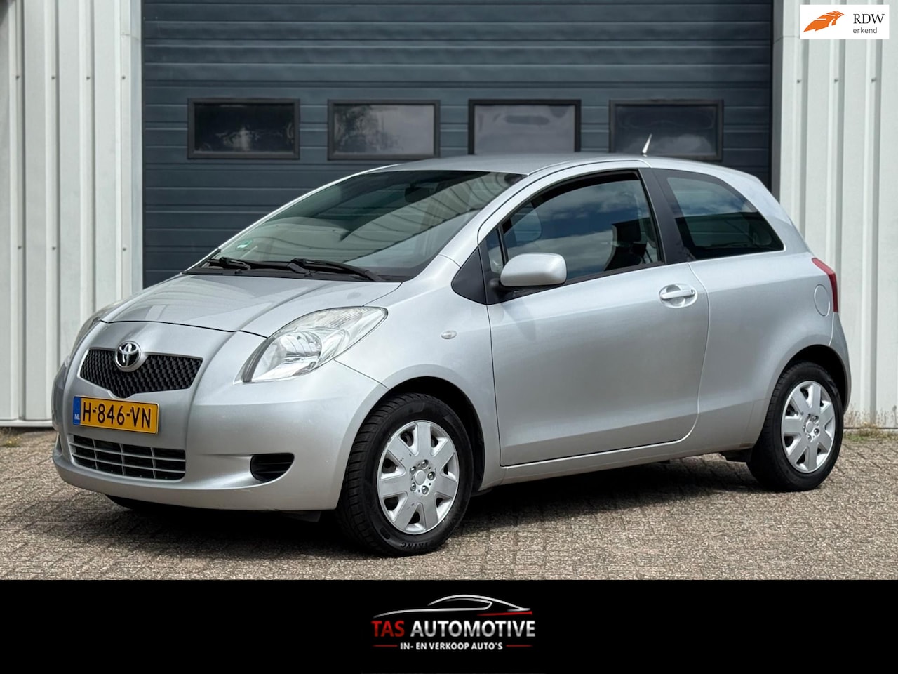 Toyota Yaris - 1.0 VVTi AIROC/ STUURBEKRACHTIGING / EL.RAMEN - AutoWereld.nl