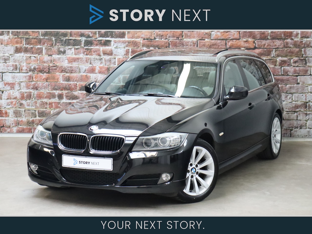 BMW 3-serie Touring - 318i High Executive Luxury Line Automaat / Trekhaak / Panoramadak / Leder / Navigatie Prof - AutoWereld.nl