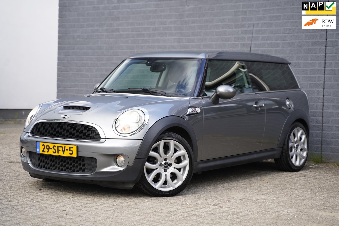 MINI Clubman - 1.6 Cooper S Mini 1.6 Cooper S 174pk, Leder, Xenon, NAP - AutoWereld.nl