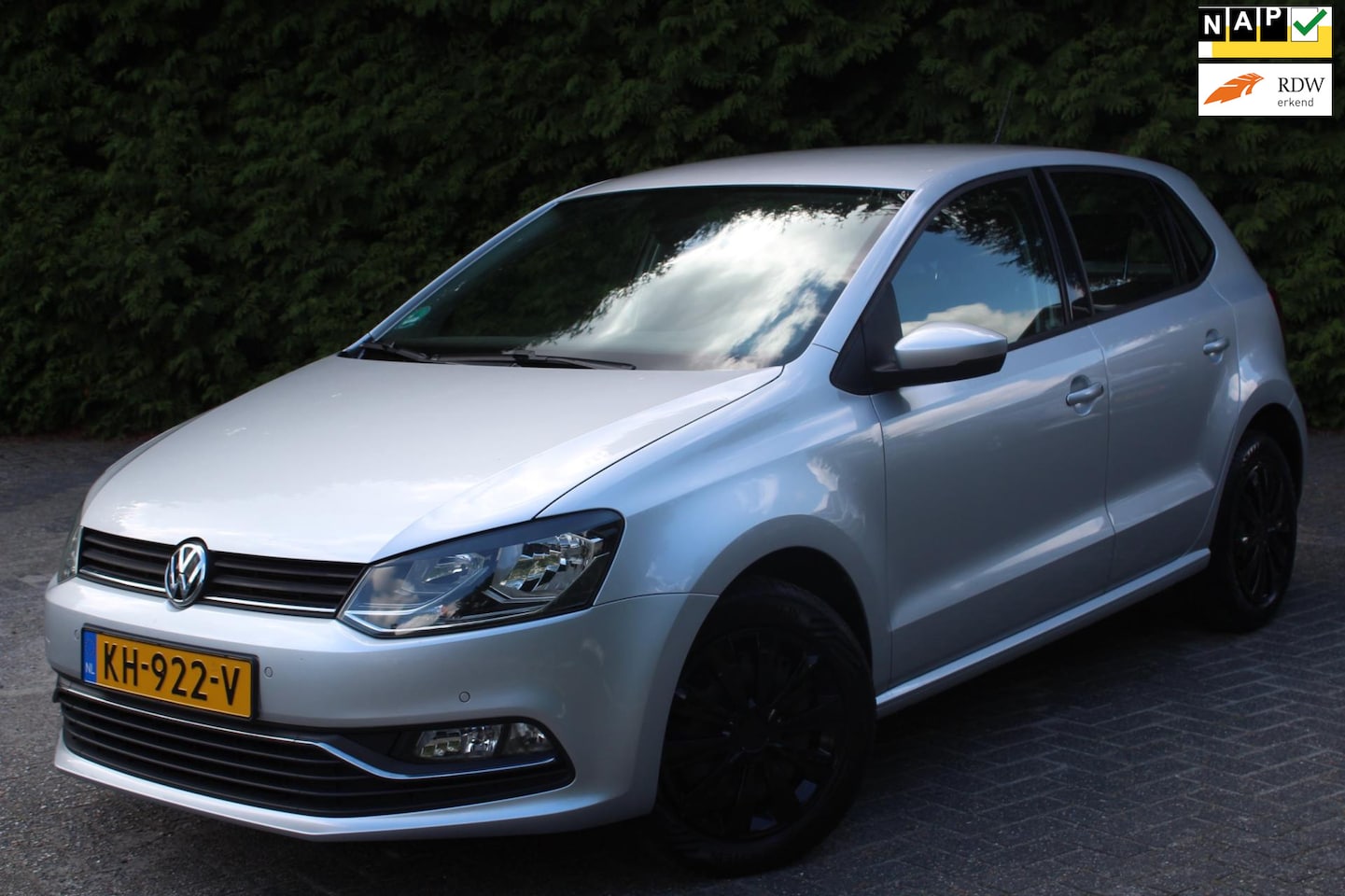 Volkswagen Polo - 1.2 TSI Comfortline Connected Series 90PK | Airco | NAVI | PDC | Cruise Control | Subwoofe - AutoWereld.nl