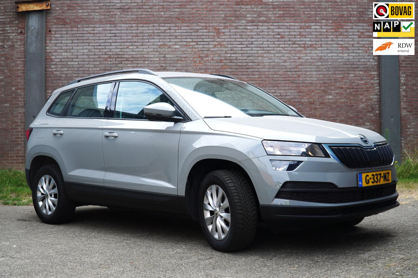 Skoda Karoq - 1.0 TSI Ambition 1.0 TSI Ambition 116PK, Airco, Apple Carplay, Cruise Control, Ned. Auto - AutoWereld.nl