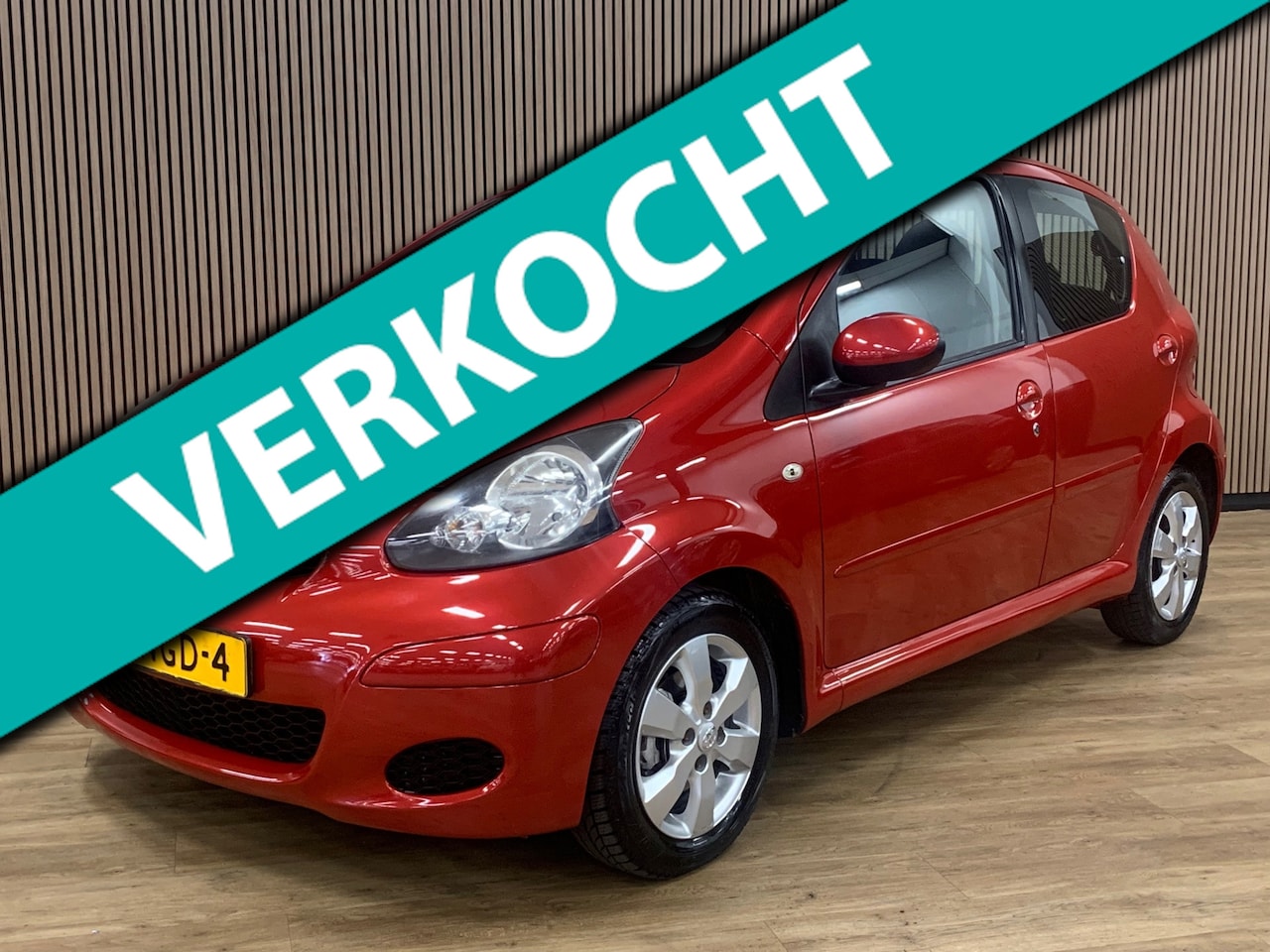 Toyota Aygo - 1.0-12V Aspiration Red|Airco|5 Deurs| - AutoWereld.nl