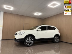 Nissan Qashqai - 1.6 Connect Edition * Panoramadak / Camera / Trekhaak / Navigatie / NL Auto