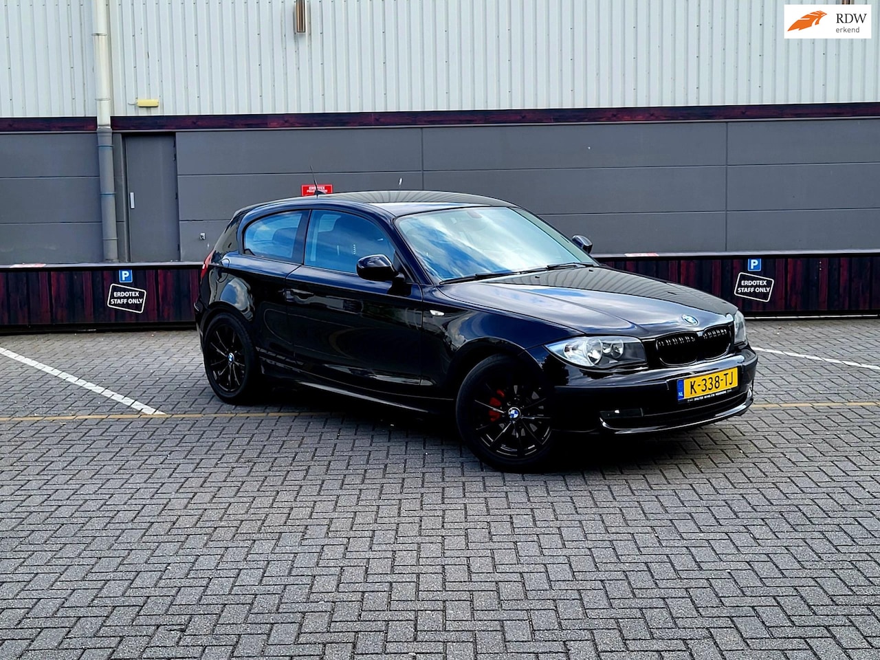 BMW 1-serie - 116i High Executive / Airco / Navi / Camera / Bluetooth / Nieuwe Apk - AutoWereld.nl