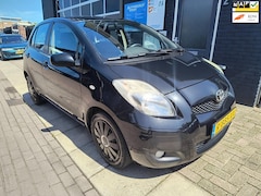 Toyota Yaris - 1.3 VVT-i Now Airco, CV en Nette Auto