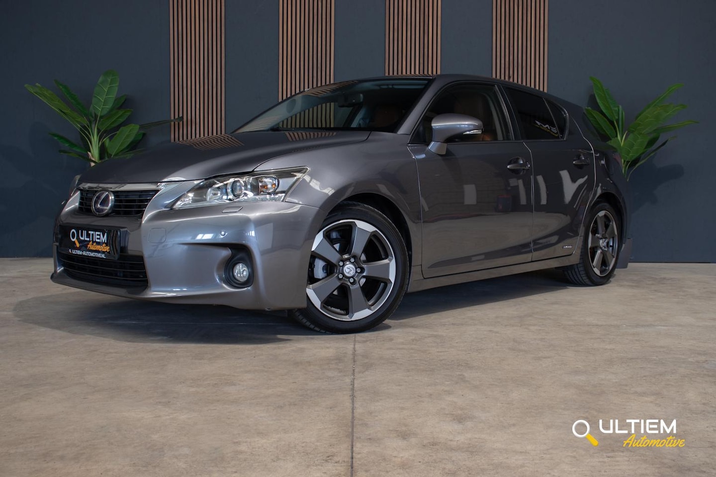 Lexus CT 200h - Business Line Pro | *LEDER*CAMERA*NAVIGATIE* - AutoWereld.nl