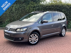 Volkswagen Touran - 1.4 TSI 140PK Highline Panorama Xenon Camera