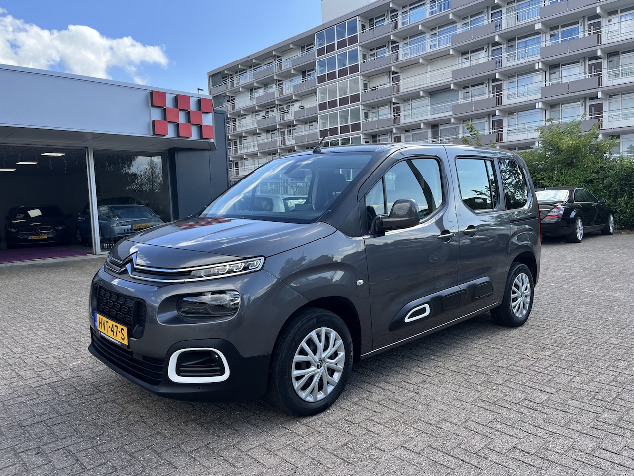 Citroën Berlingo - 1.2 PureTech Feel Pdc Navi Cruise Acamera Trekhaak - AutoWereld.nl