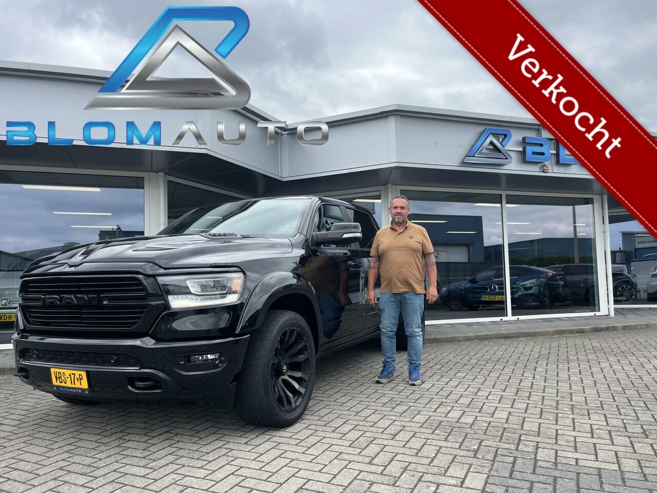 Dodge Ram 1500 - 4X4 5.7 V8 4x4 PANO+LUCHT+22INCH+WIDEBODY - AutoWereld.nl