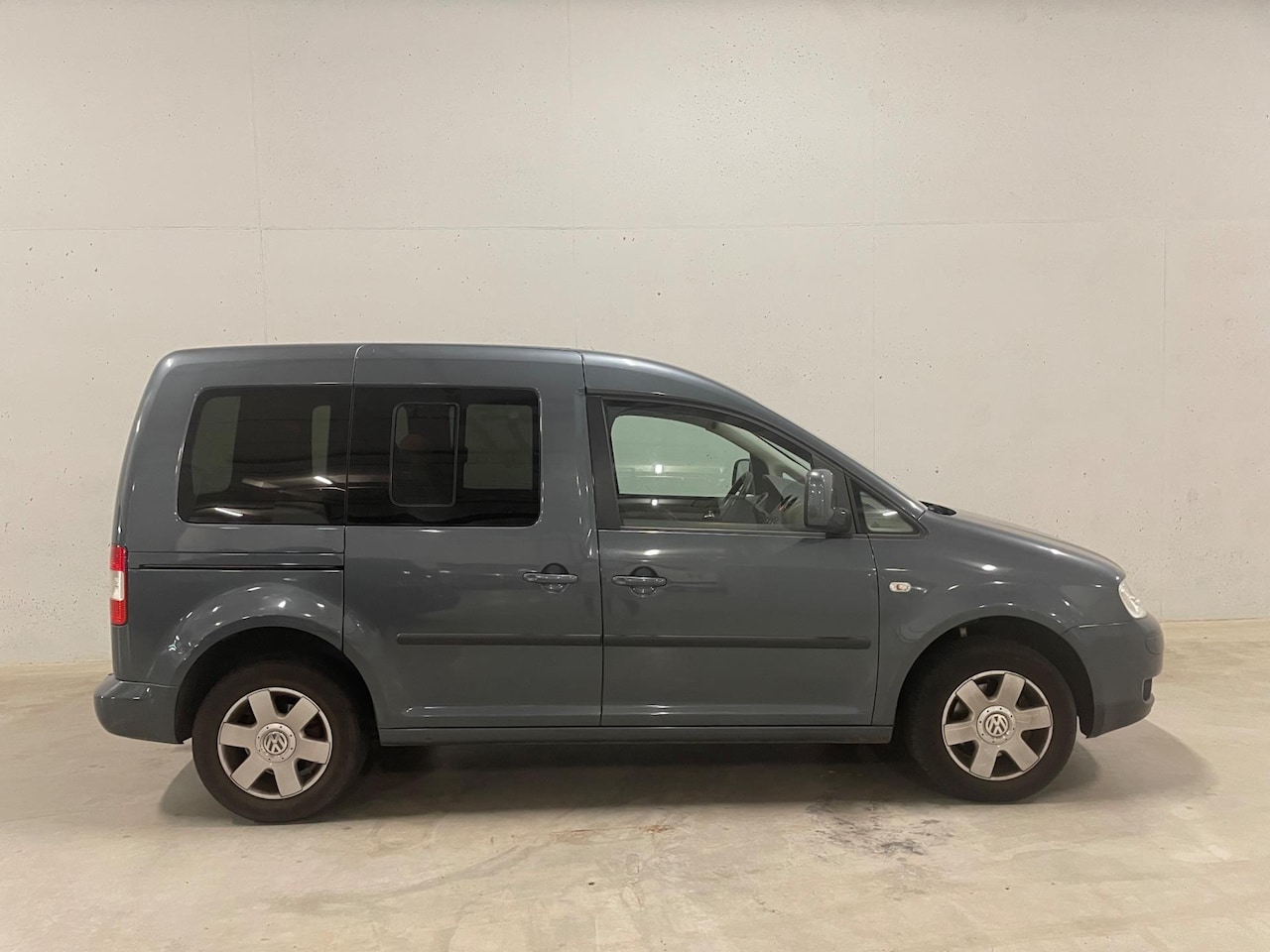Volkswagen Caddy - Combi 1.6 Comfortline 5p. Navi Airco Trekhaak - AutoWereld.nl