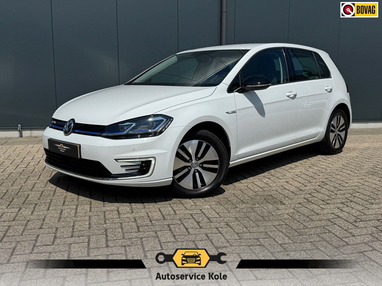 Volkswagen e-Golf - E-Golf * Xenon led * Navigatie * PDC v+a * - AutoWereld.nl