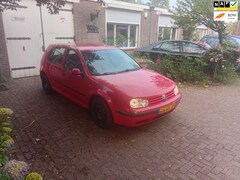 Volkswagen Golf - 1.6 Trendline Apk Nieuw