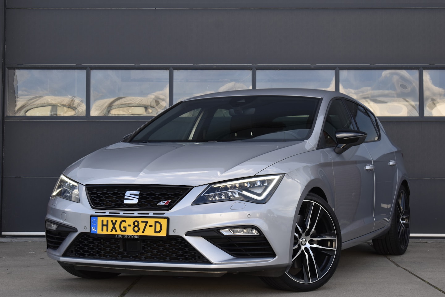 SEAT Leon - 2.0 TSI CUPRA 300 Carplay - Cruise - Clima - Seat Sound - AutoWereld.nl