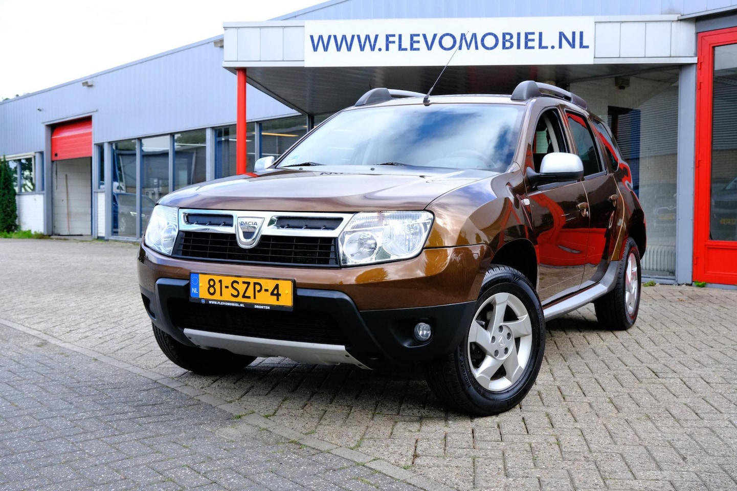 Dacia Duster - 1.6 Aniversare 2wd Airco|Leder|LMV - AutoWereld.nl