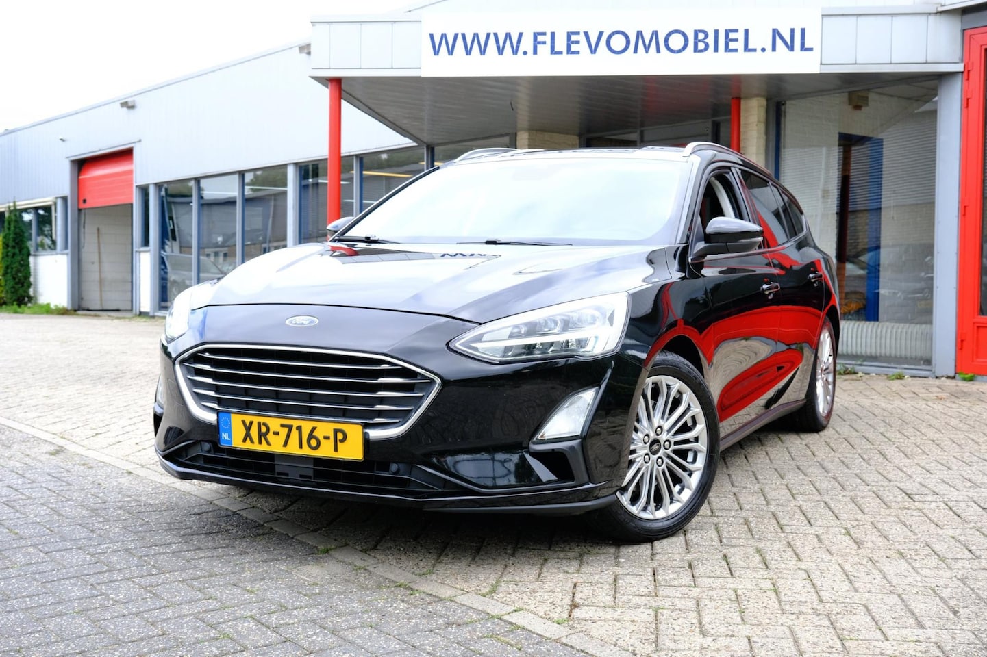 Ford Focus Wagon - 1.5 TDCi EcoBlue Titanium Navi|Clima|LMV|PDC - AutoWereld.nl