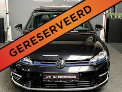 Volkswagen Golf - 1.4 TSI GTE PANODAK NAVI LEER 19"